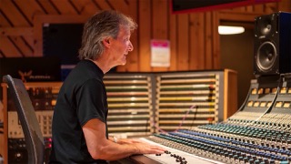 Thumbnail image of Renowned Record Producer Bob Clearmountain.