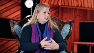 Thumbnail image of NYC Recording Engineer, Studio Owner and Alicia Keys Collaborator Ann Mincieli.