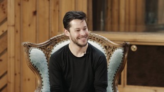 Thumbnail image of Theater Performer and TikTok Star Steve Raymond.