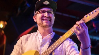 Thumbnail image of Broadway Orchestrator Charlie Rosen.