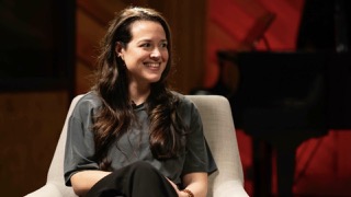 Thumbnail image of Mix Engineer Rachel Alina.